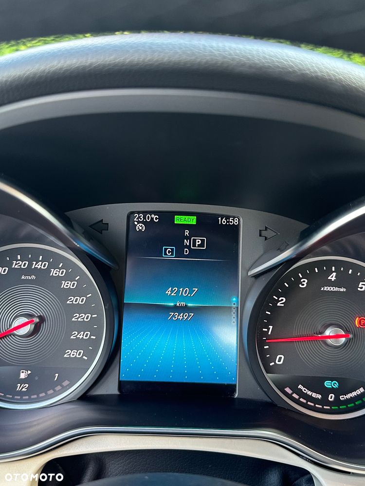 Mercedes-Benz Klasa C 300 4MATIC 9G-TRONIC - 31