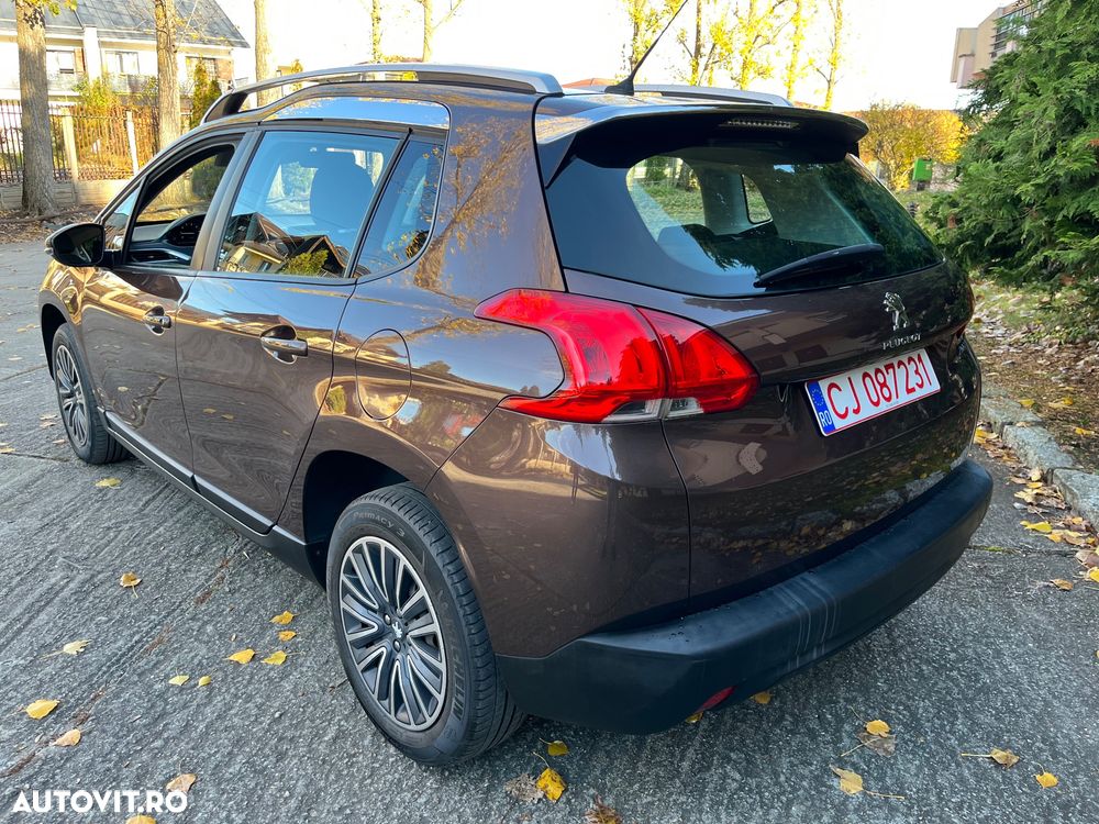 Peugeot 2008 1.2 L PureTech Active - 6