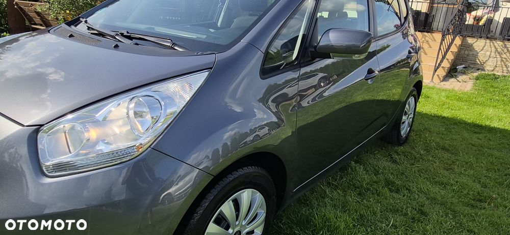 Kia Venga 1.6 L - 10