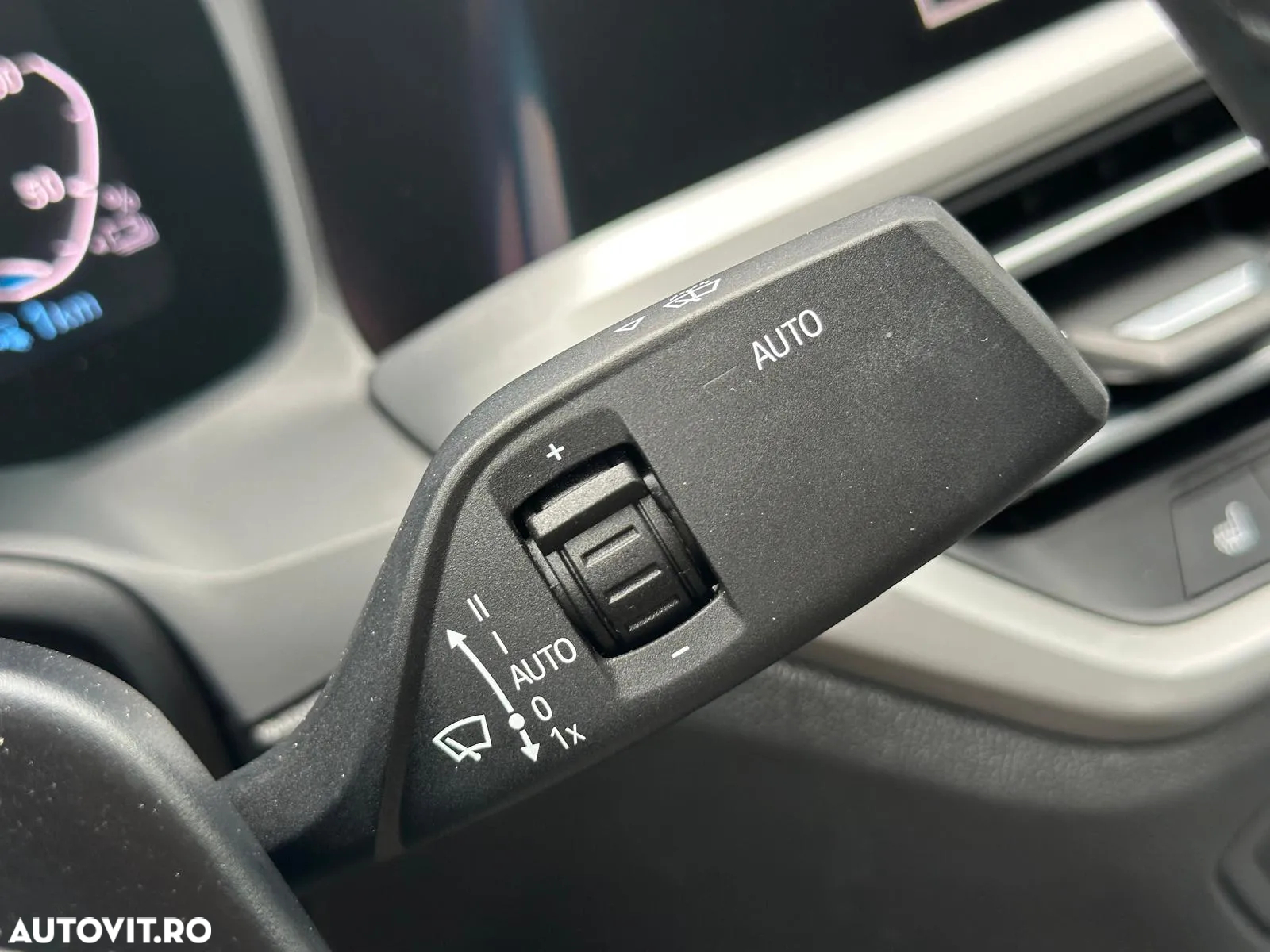 BMW Seria 3 330e Aut. Sport Line - 36