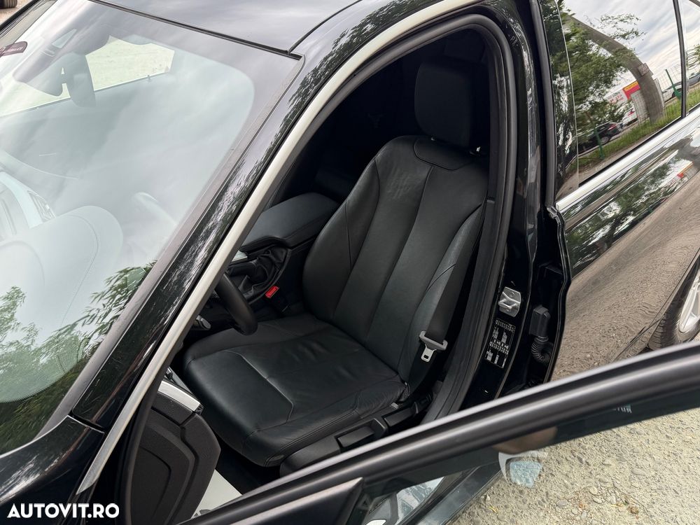 BMW Seria 3 320i Aut. Luxury Line - 14