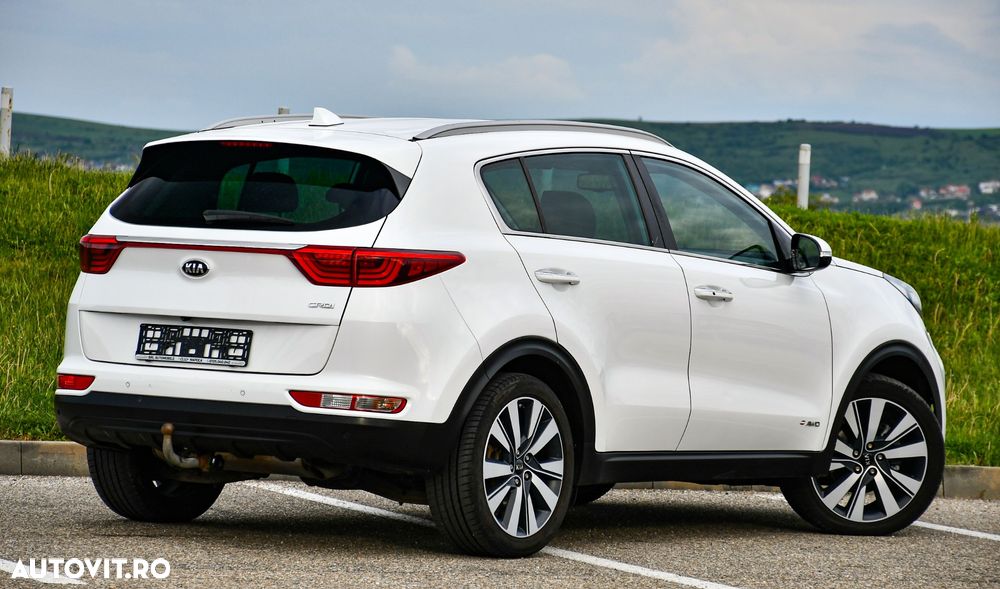 Kia Sportage 2.0 CRDI 4WD Automatik Vision - 4