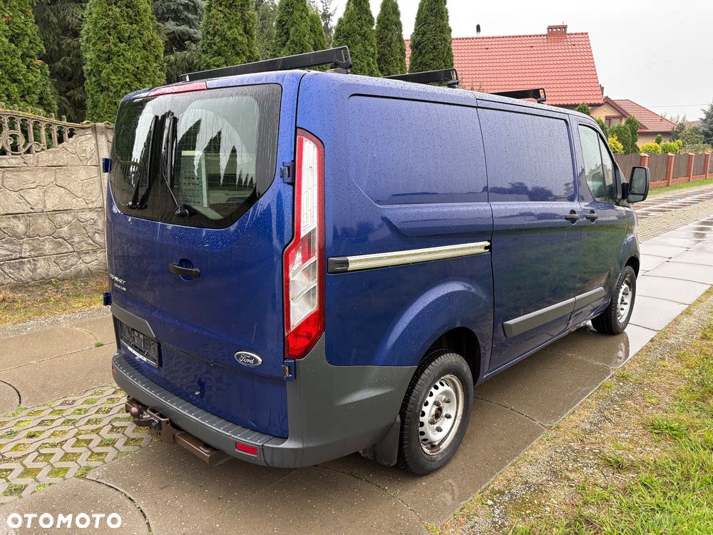 Ford Custom - 8
