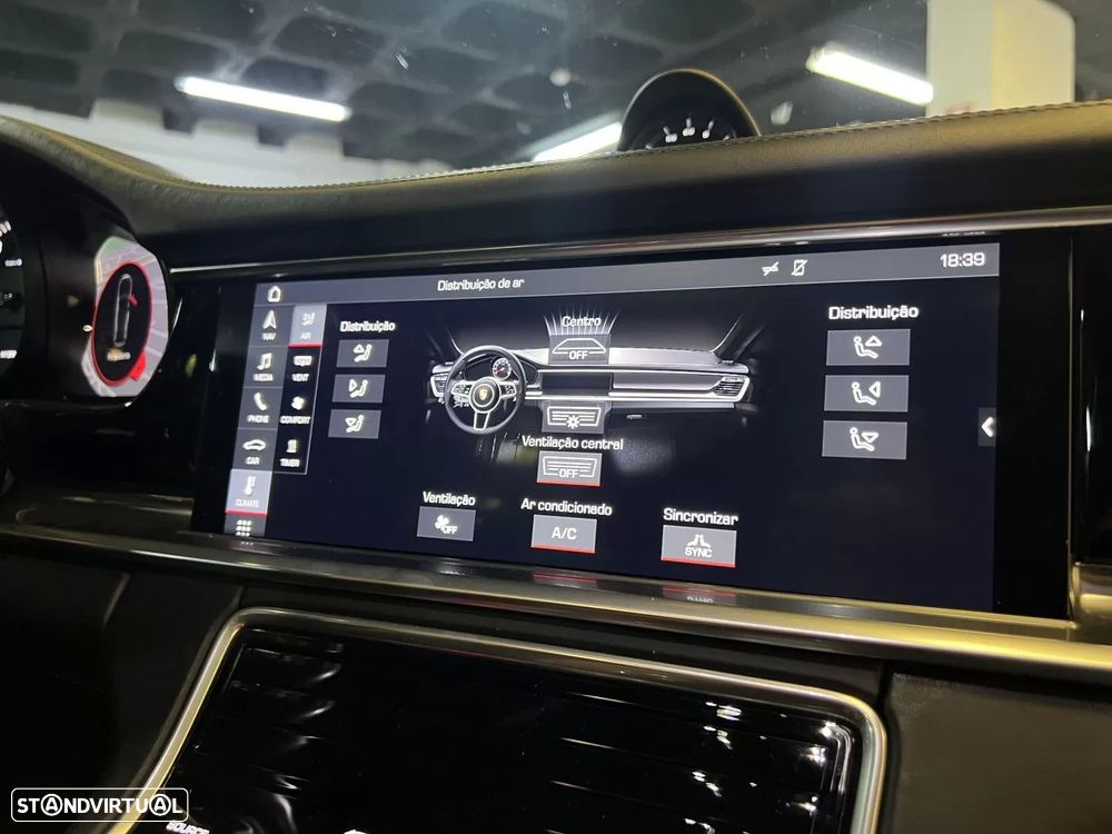 Porsche Panamera Sport Turismo 4 E-Hybrid - 29