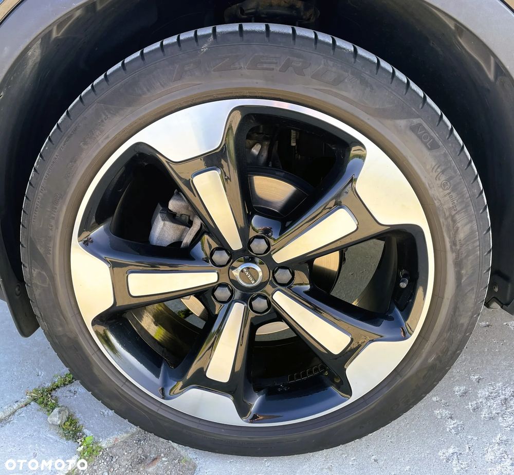Volvo XC 40 T3 Momentum Pro - 23