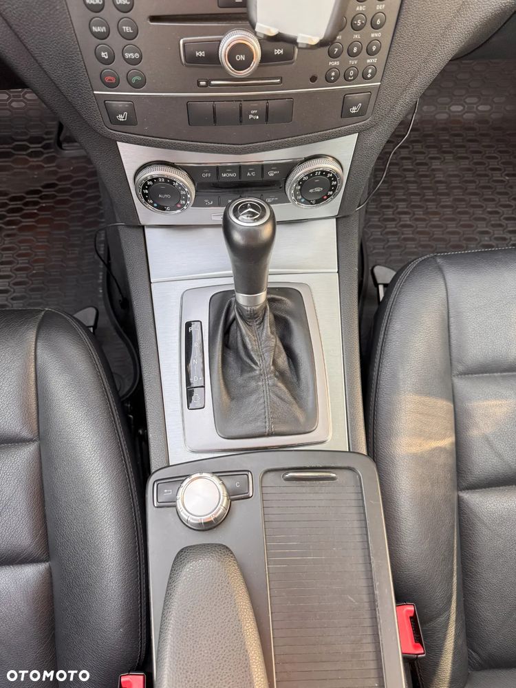 Mercedes-Benz Klasa C 350 T CDI DPF 7G-TRONIC BlueEFFICIENCY Elegance - 13