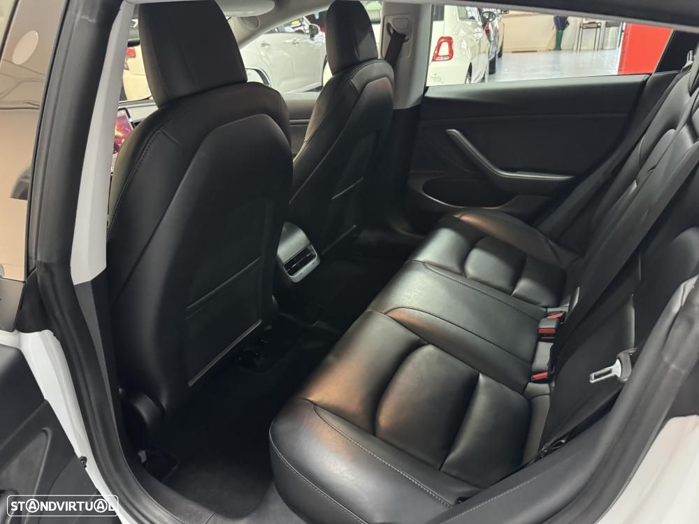 Tesla Model 3 - 45