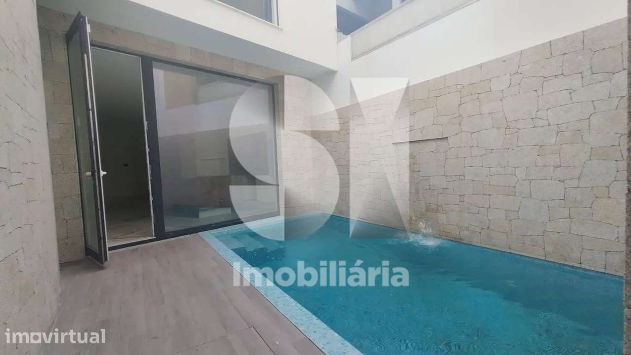 Moradia T3 de Luxo no Coração da Póvoa de Varzim - Grande imagem: 2/18