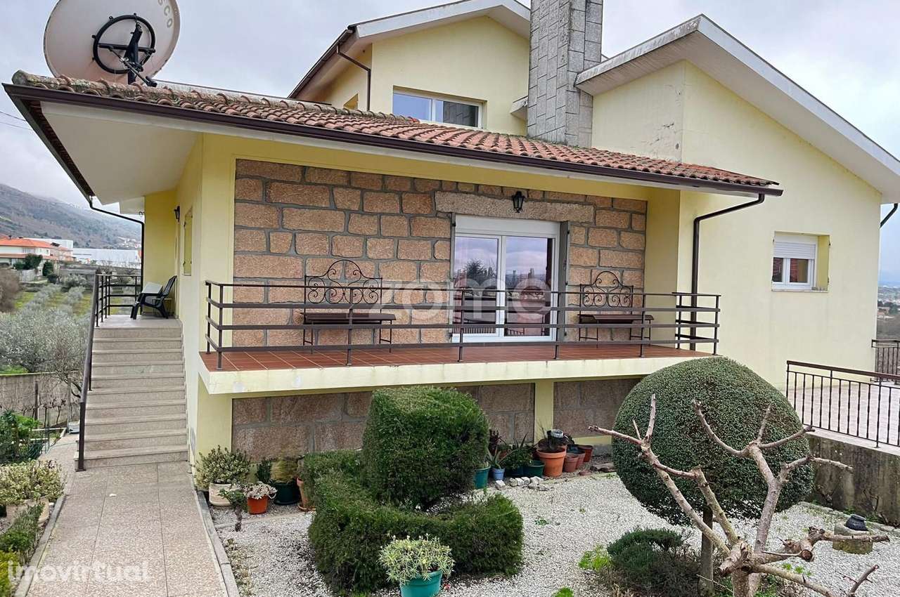 Moradia T4 a 5 min da cidade - Grande imagem: 2/20