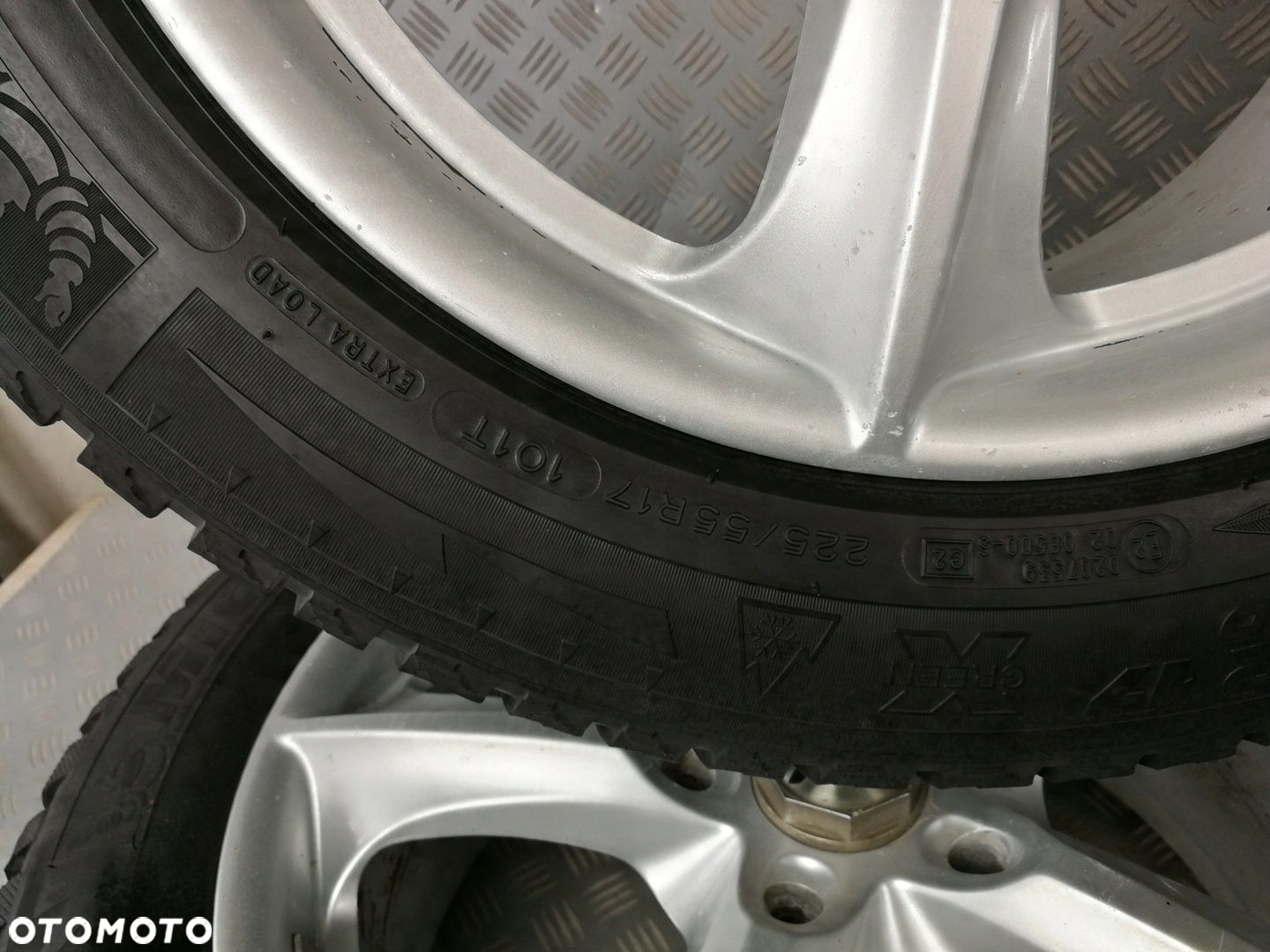 225/55R17 koła felgi aluminiowe ZITO 17X7,5 5X120 17" ET45 VW T5 LIFT T6 - 8
