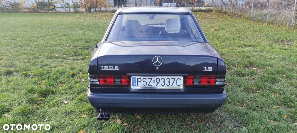 Mercedes-Benz W201 (190) - 4