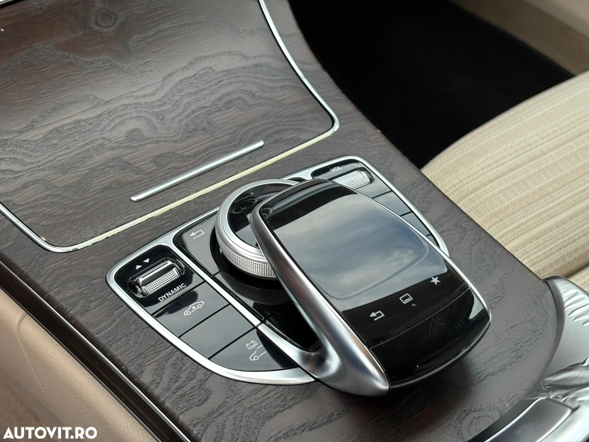 Mercedes-Benz C - 19