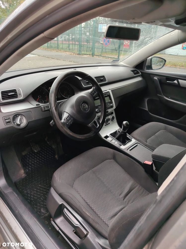 Volkswagen Passat - 7