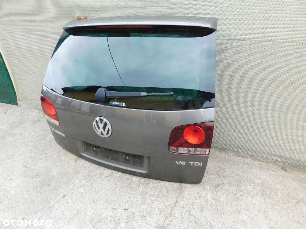 Klapa tylna bagażnika kompletna szyba lampy VW Touareg szary - 4