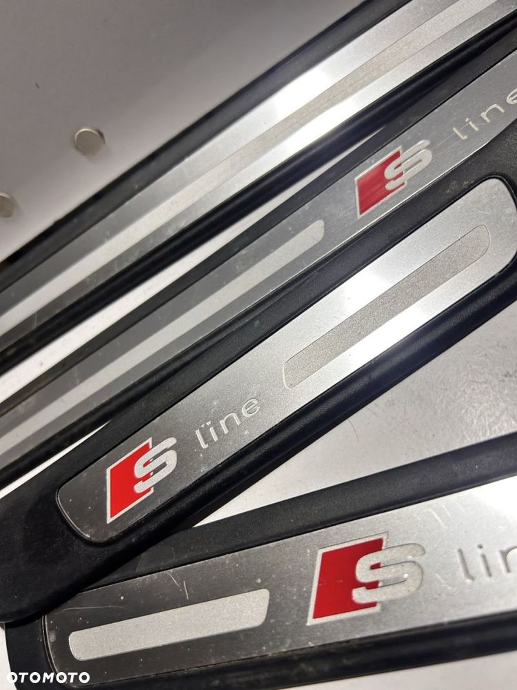 LISTWY PROGOWE S-LINE LISTWY DRZWI Audi A4 B8 - 2