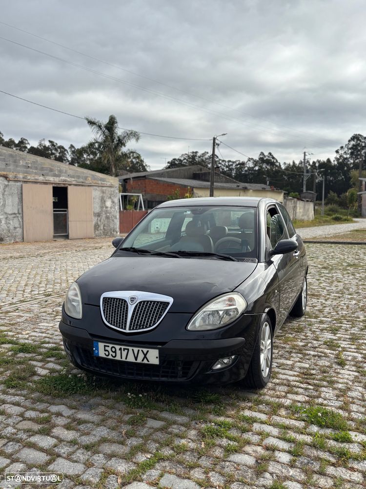 Lancia Ypsilon - 1