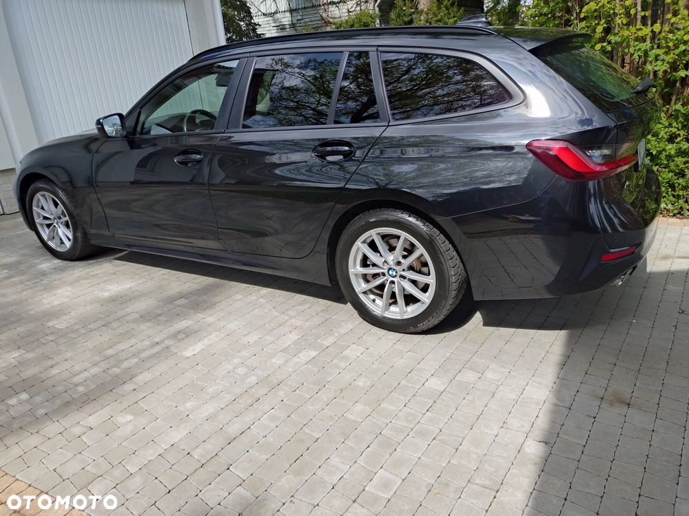 BMW Seria 3 320d - 16