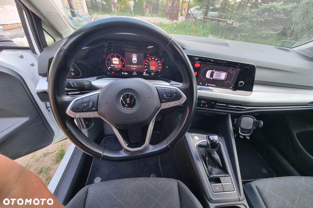 Volkswagen Golf - 6