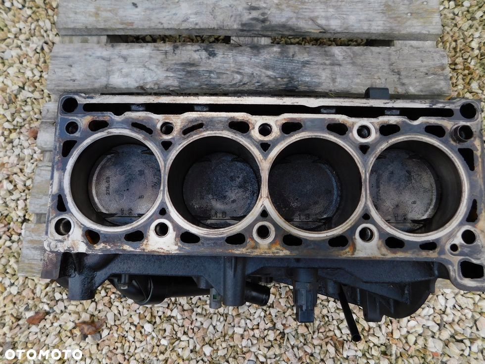 Blok silnika dół Renault Laguna II 1.8 16V silnik F4K wał tłoki - 8