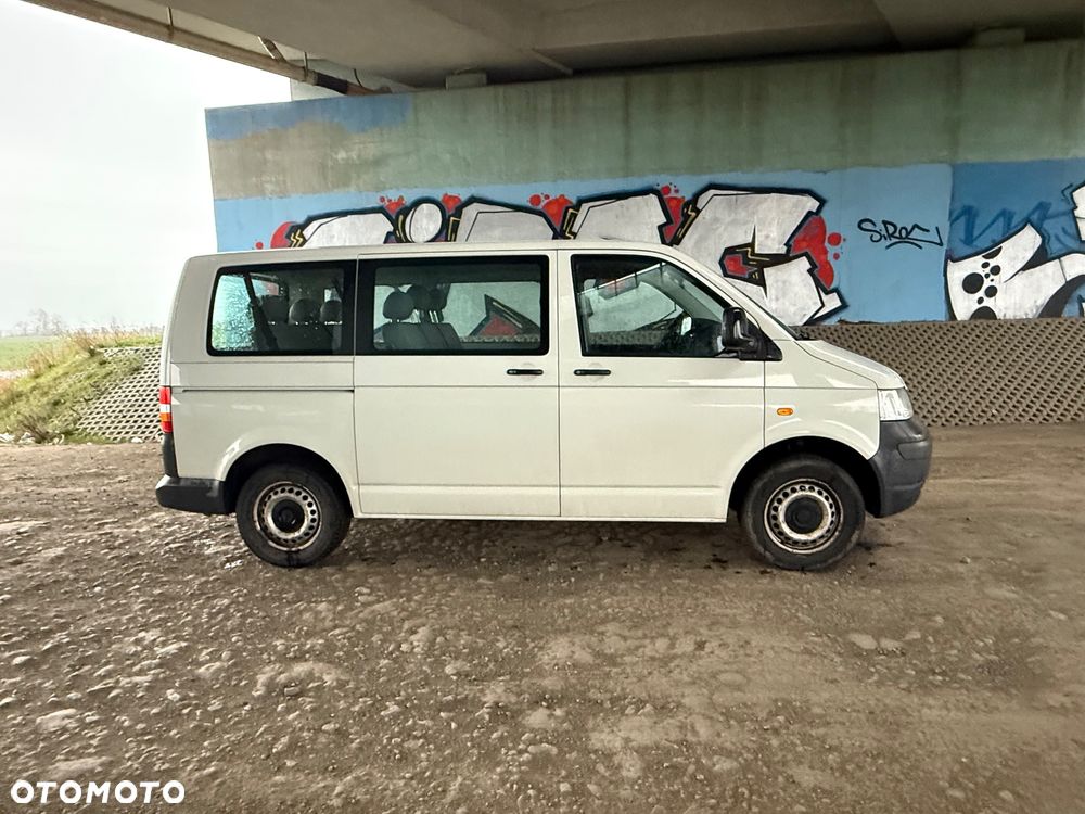 Volkswagen Transporter Caravelle Kurz Trendline - 4