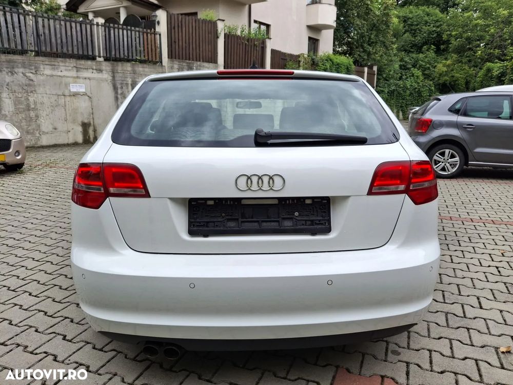 Audi A3 Sportback 1.4 TFSI S-tronic Attraction - 5