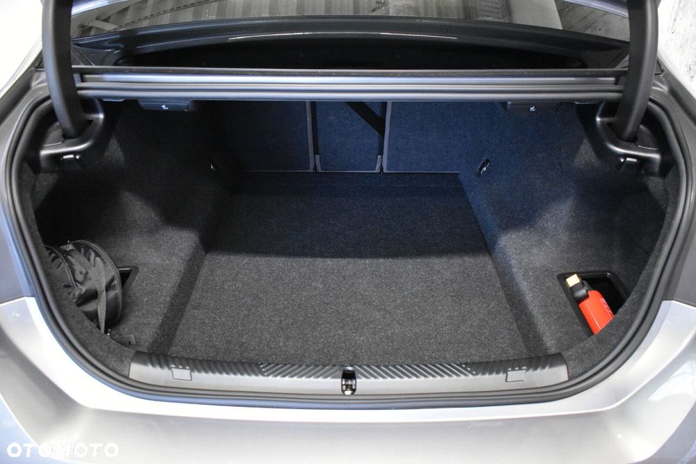 BMW Seria 5 520d xDrive mHEV M Sport - 23