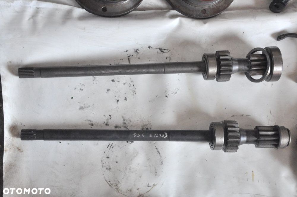 KOŁO TALERZOWE WAŁEK PÓŁOŚ ZĘBATKA CLAAS CELTIS 456 - 3