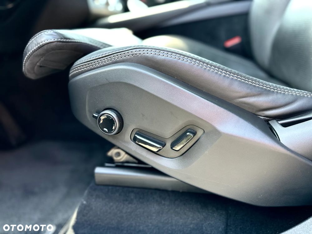 Volvo XC 90 - 31