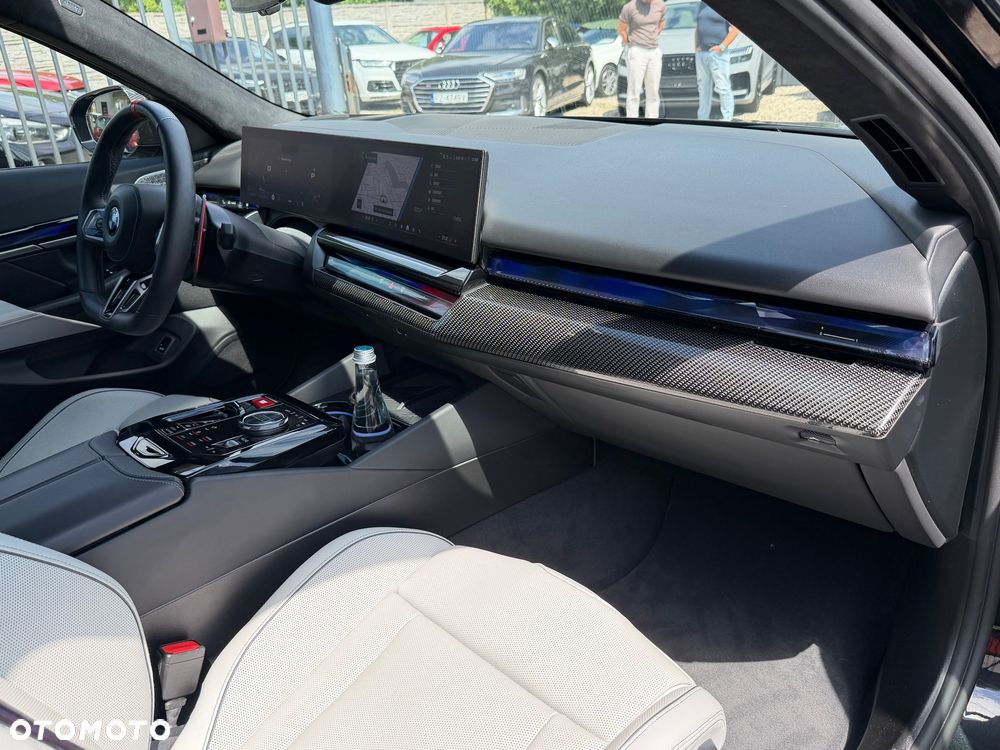 BMW M5 PHEV - 36