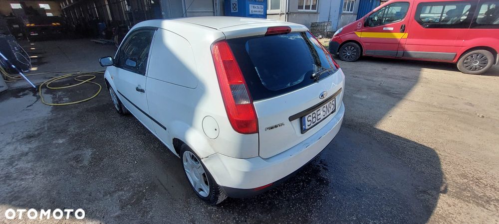 Ford Fiesta 1.4 TDCI - 4