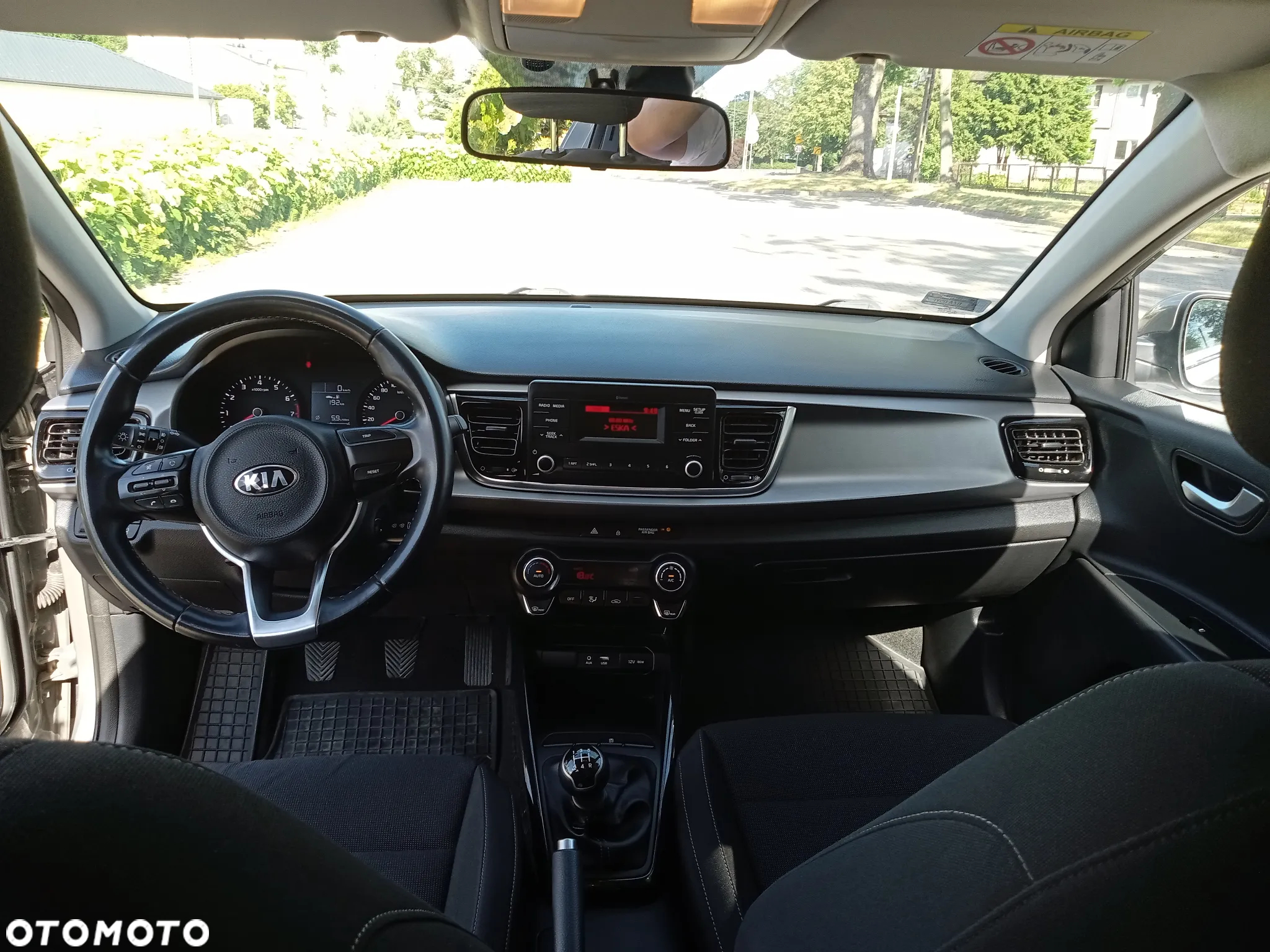 Kia Rio 1.2 M - 8