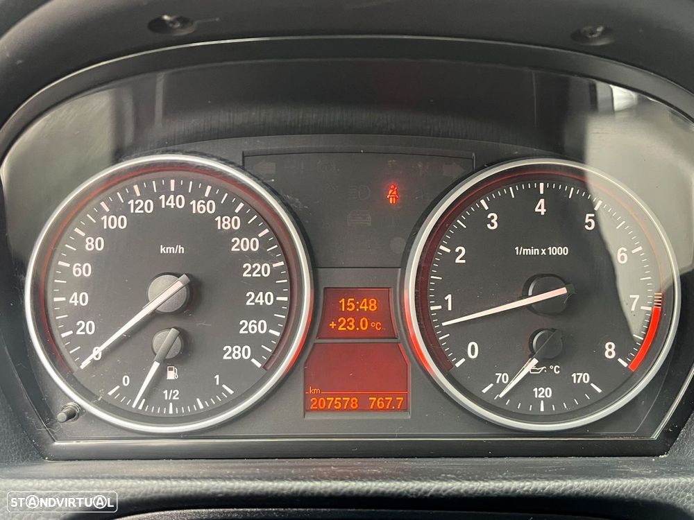BMW 330 i - 30