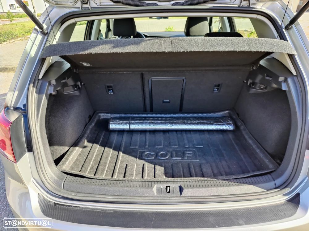 VW Golf 1.6 TDi BlueMotion Confortline - 9