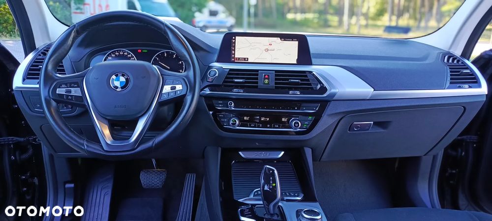 BMW X3 sDrive18d - 9