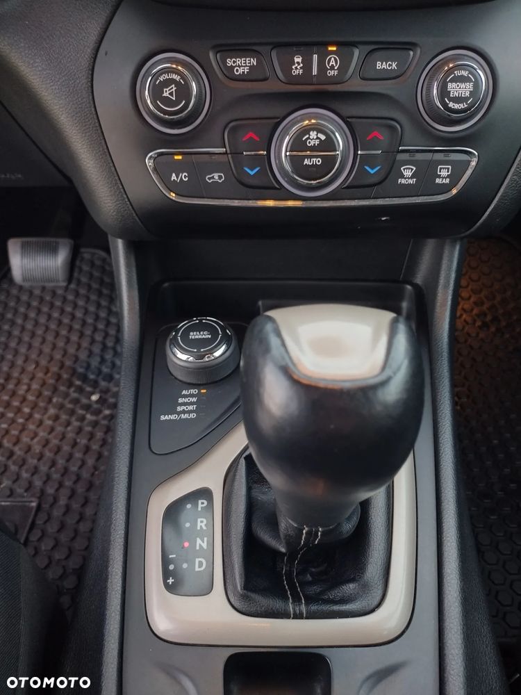 Jeep Cherokee 2.2 MJD Active Drive II Limited - 15