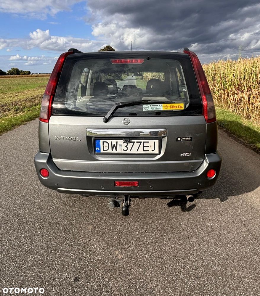 Nissan X-Trail 2.2 dCi 4x2 Comfort - 2