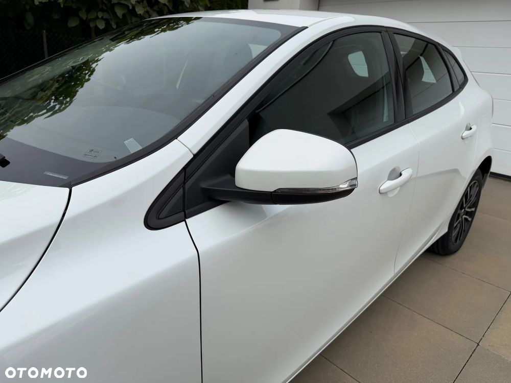 Volvo V40 D4 Drive-E Inscription - 10