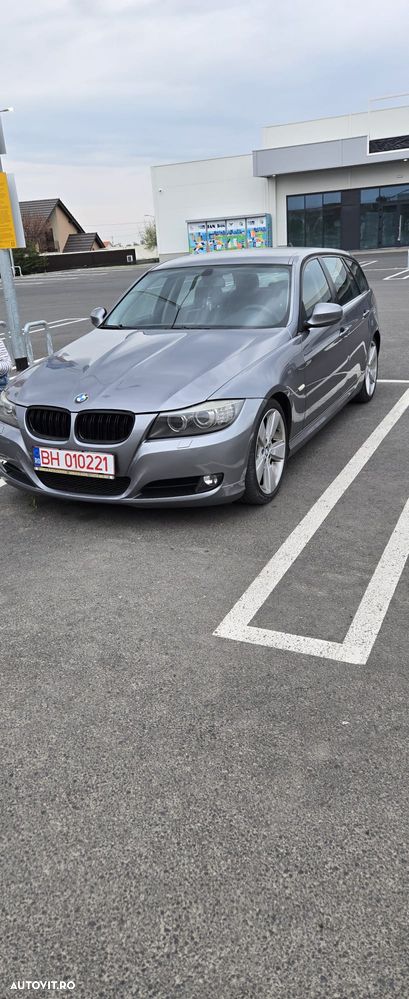 BMW Seria 3 320d DPF Aut. - 2