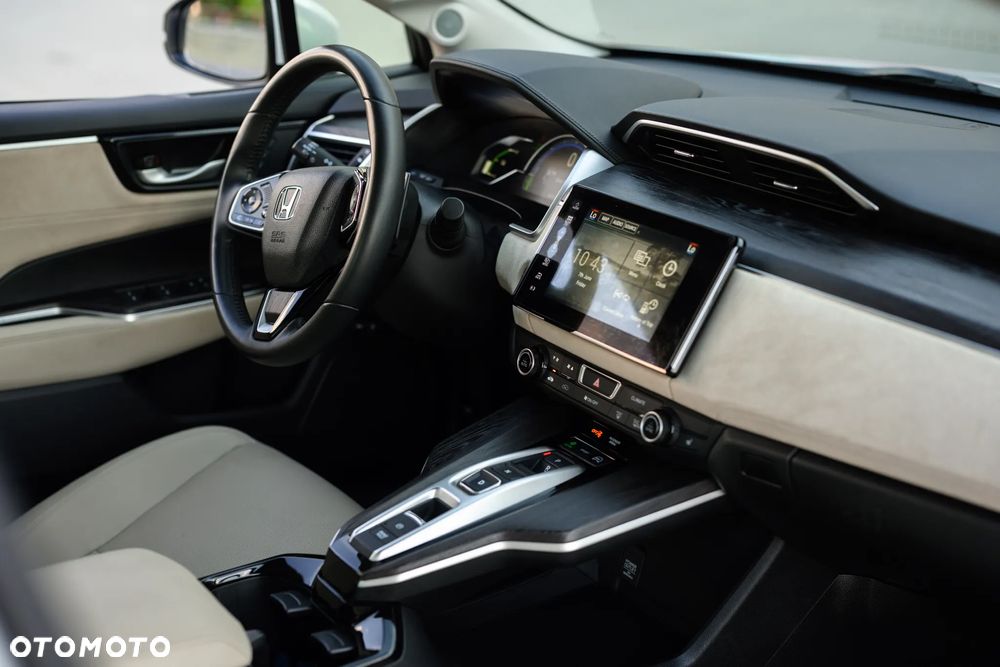 Honda Clarity - 13