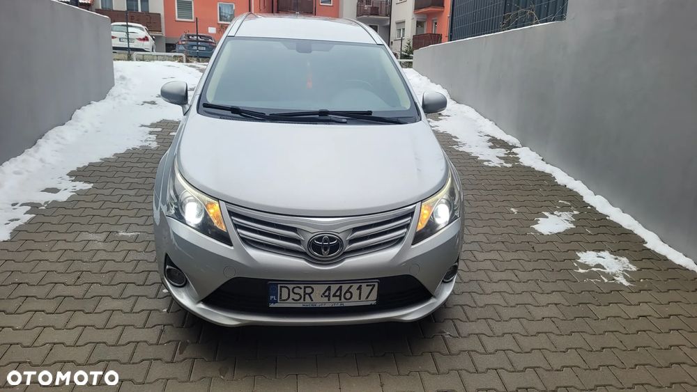 Toyota Avensis 2.0 D-4D Executive - 16