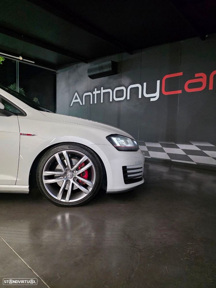 VW Golf 2.0 TSi GTi DSG - 32
