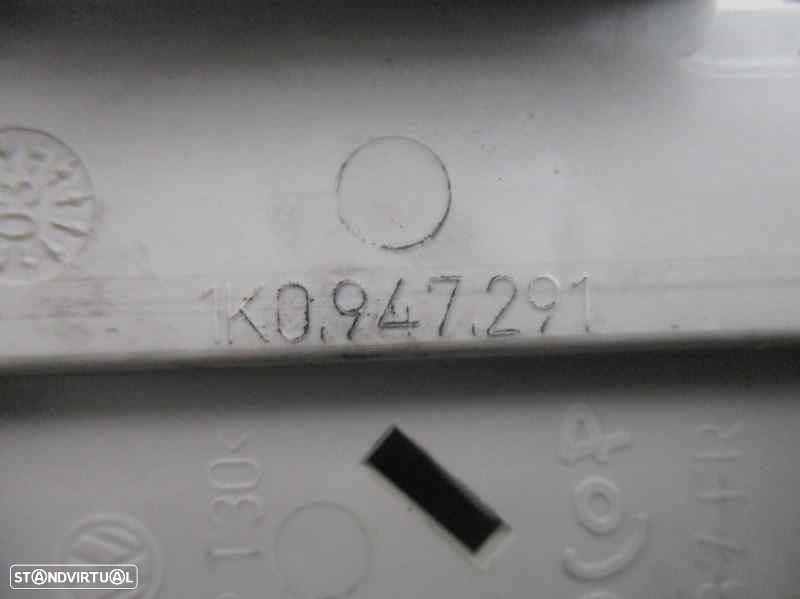 LUZ INTERIOR VOLKSWAGEN GOLF V 2003 -1K0947291 - 1