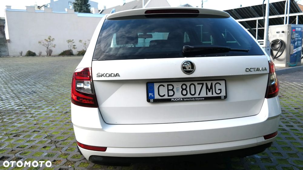 Skoda Octavia 1.4 TSI Ambition - 33