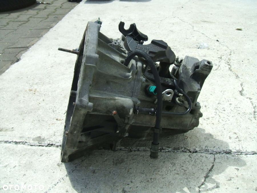 RENAULT SCENIC III MEGANE 1.5dci NISSAN SKRZYNIA BIEGÓW 8200793334 TL4113 - 2