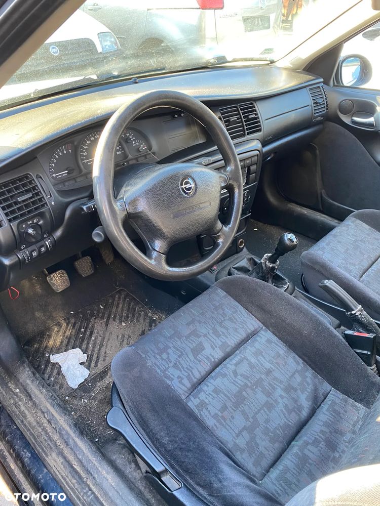 Opel Vectra B 1.6 16V na części - 3