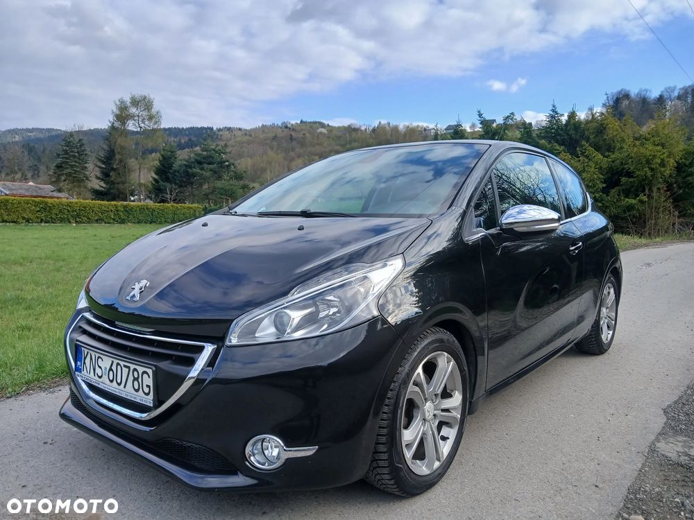Peugeot 208 120 VTI Allure - 1