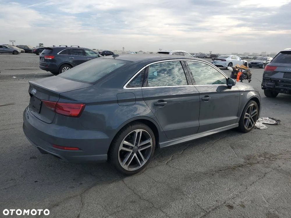 Audi A3 2.0 TFSI quattro S tronic design - 5
