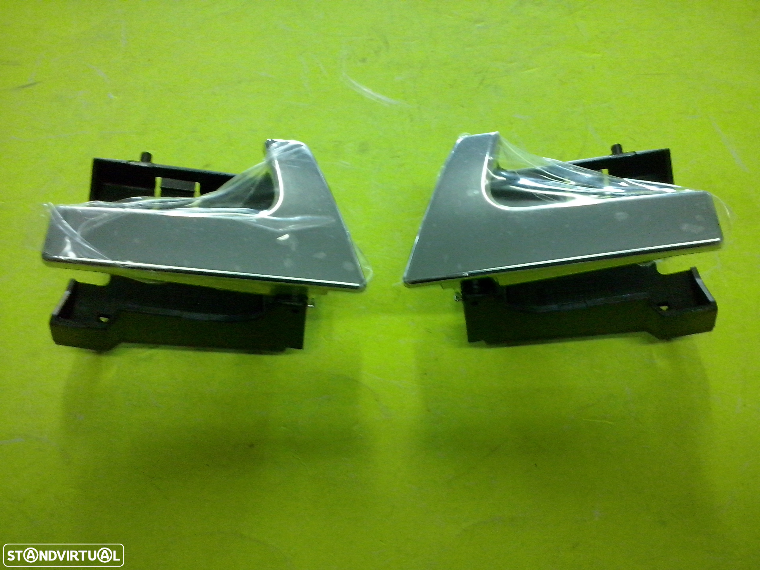 Puxadores interiores das portas cromados Vw Polo 6N2 1999-2001 - 2
