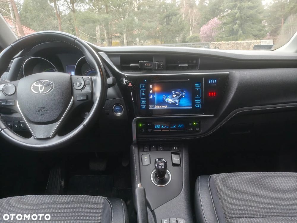 Toyota Auris Hybrid 135 Prestige - 10
