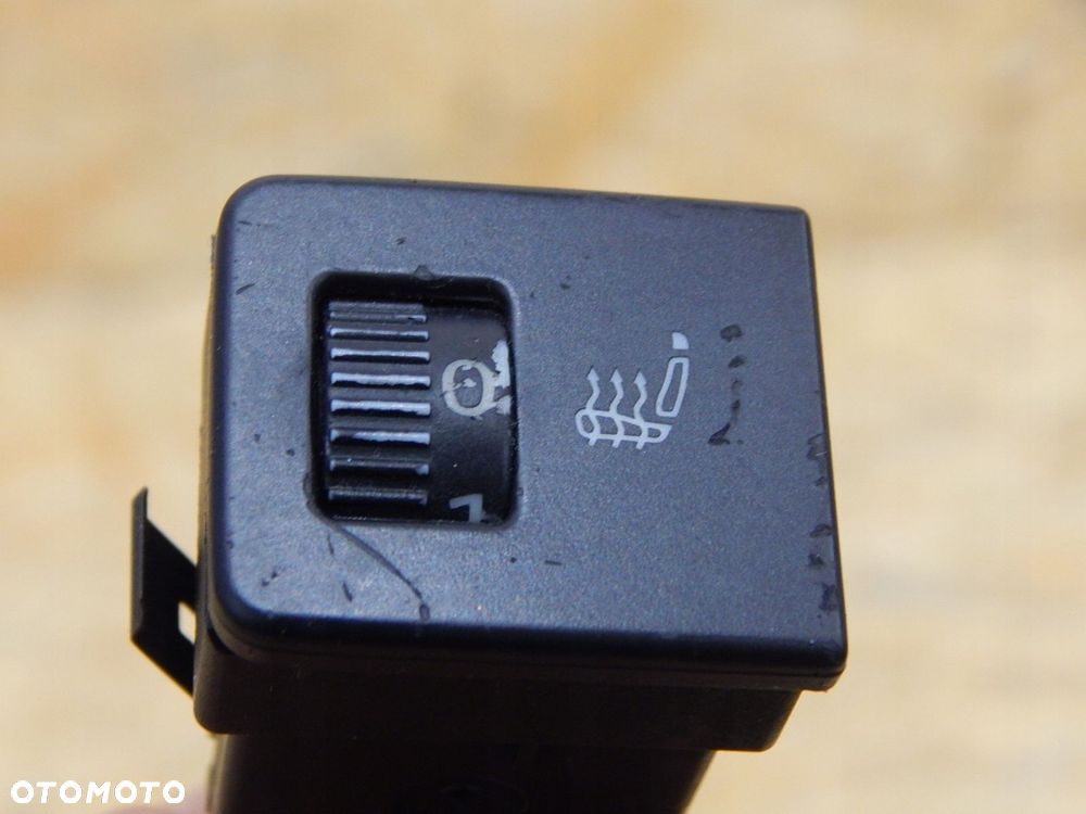 vw t5 multivan przełącznik włącznik grzania fotela 7h5963564 - 3
